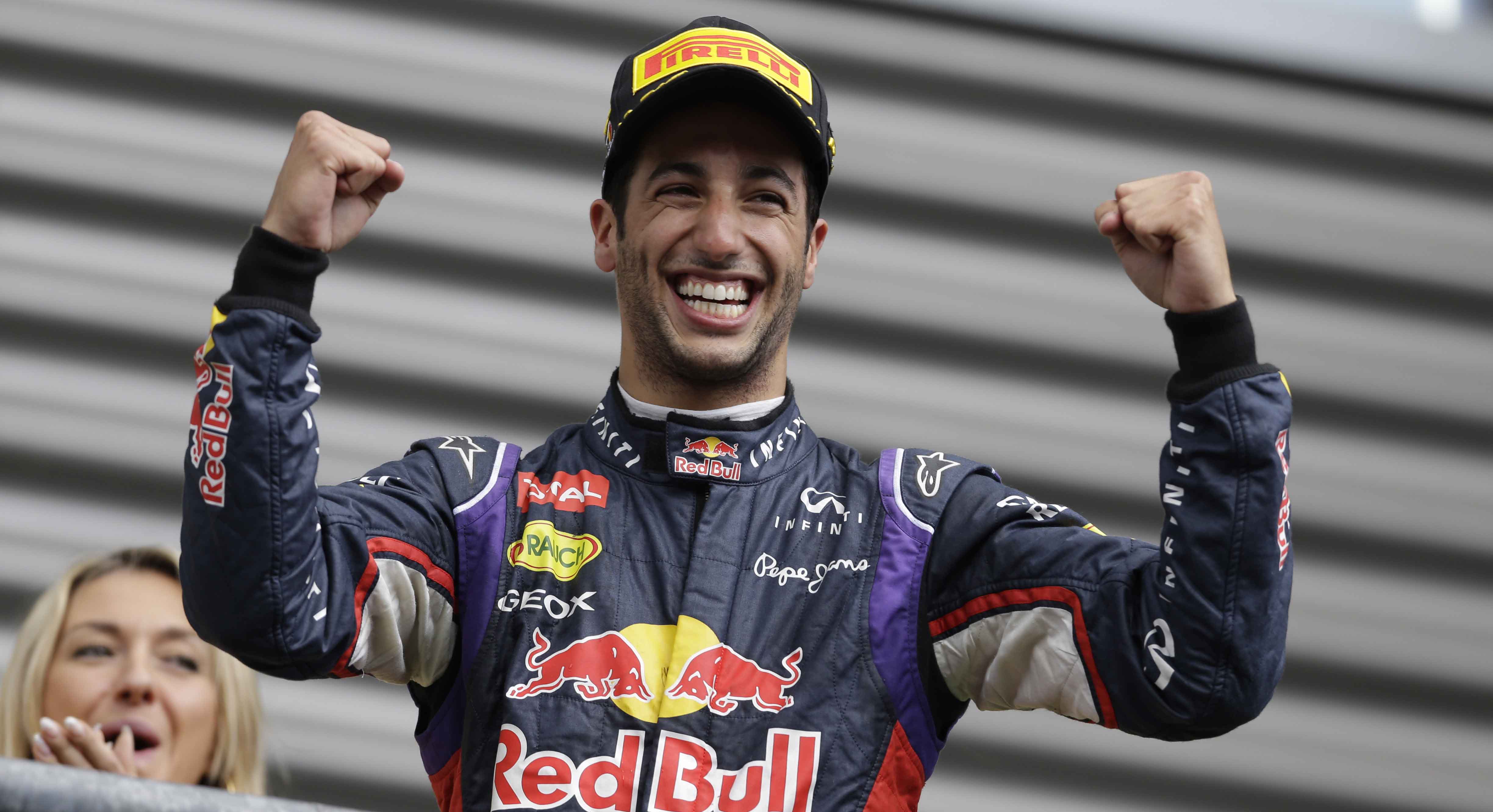 Formula 1, Ricciardo accusa Vettel: A volte diventa matto