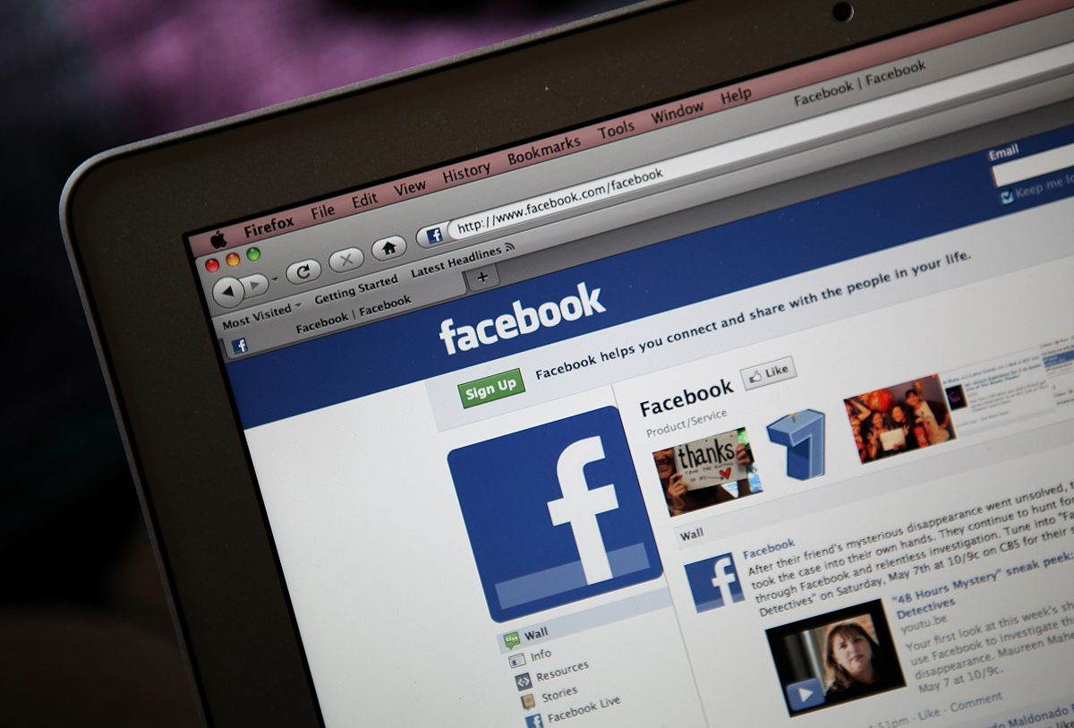 Lūk, kā jūs varat uzzināt, kurš jūs izseko Facebook – un kā to aizliegt!