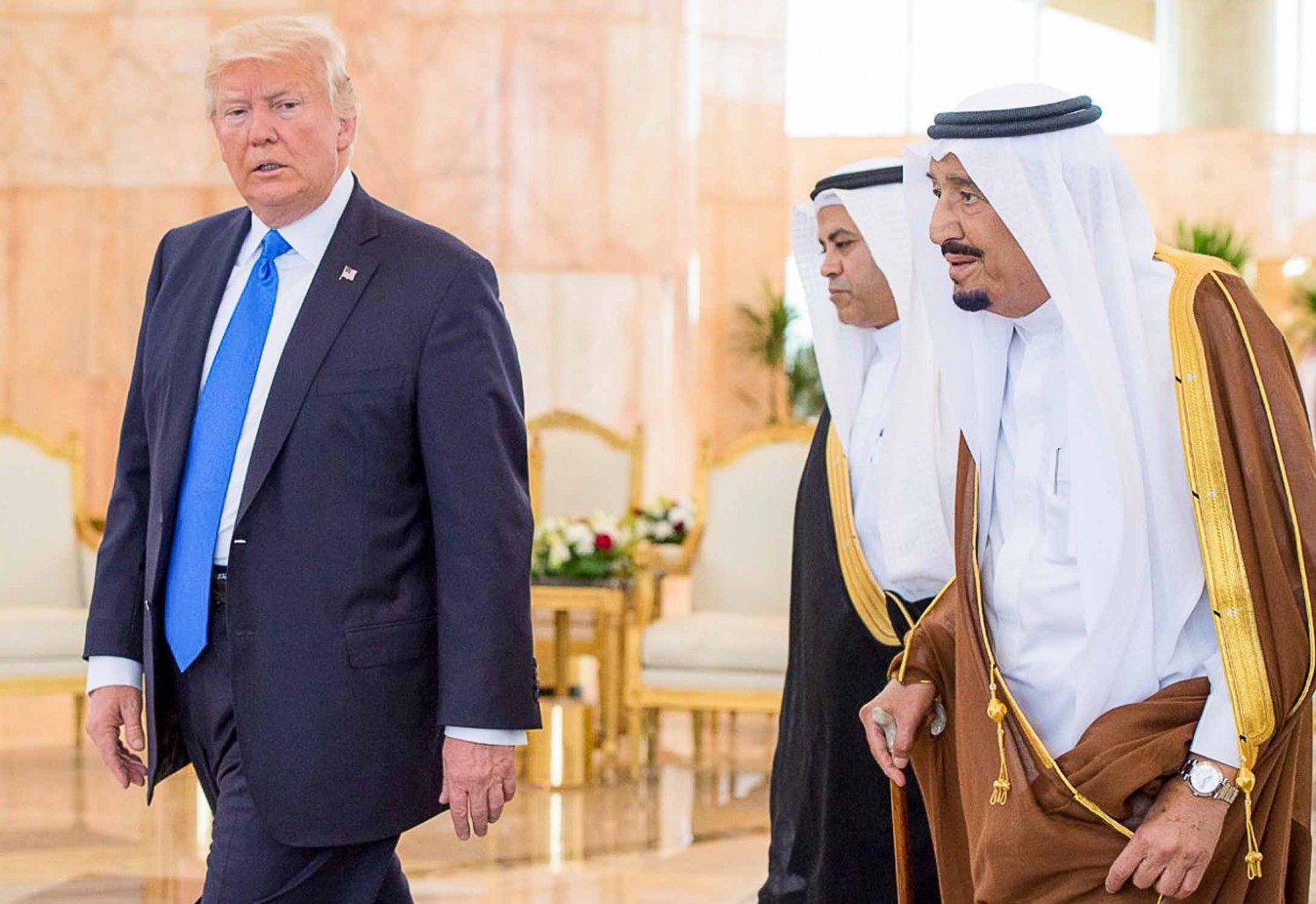 Trump parla ai leader arabi: Guerra al jihad, non all'islam
