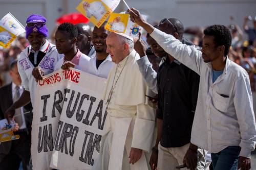 Papa Francesco con gli immigrati in San Pietro 14