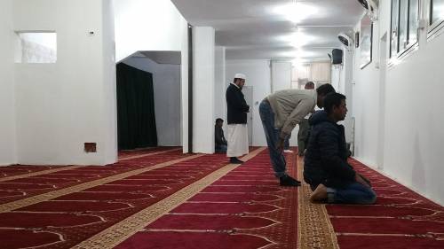 Continua la protesta dei musulmani contro la chiusura delle moschee 10