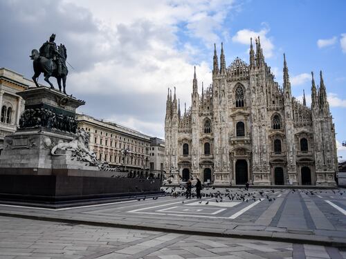 Milano, la prima domenica di blocco per il Covid-19