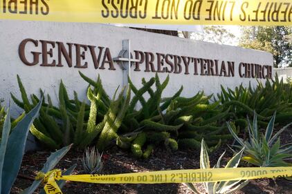 Sparatoria in una chiesa della California, arrestato un uomo di 60 anni 1