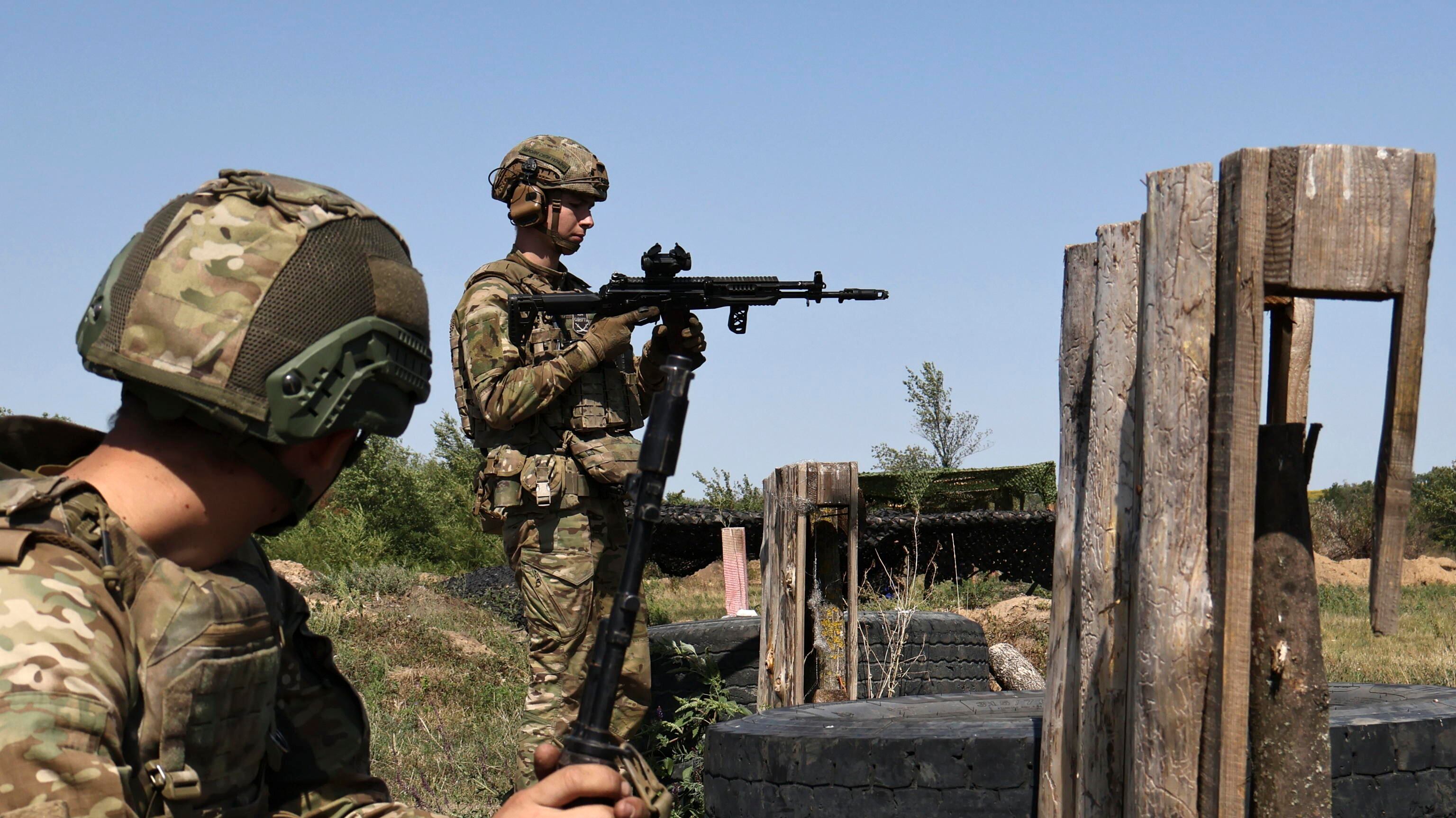 Ucraina, l'Ue mette in guardia Cina e India. Meloni collegata al vertice dei volenterosi