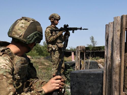 Ucraina, l'Ue mette in guardia Cina e India. Meloni collegata al vertice dei volenterosi