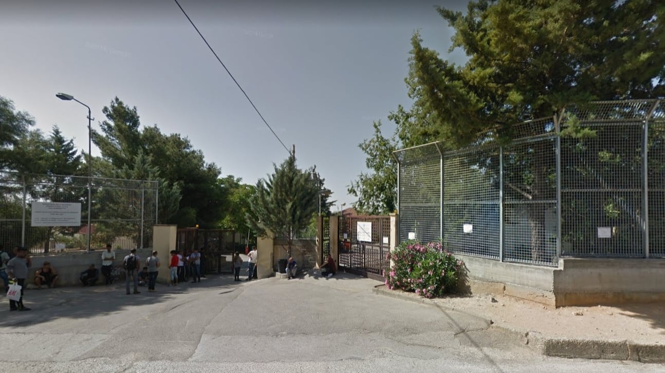 Sciacca, tunisini fermati in bus: uno espulso, l'altro attacca agenti
