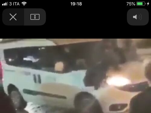 Baby gang in azione a Napoli: assalto a un taxi nel Rione Sanità