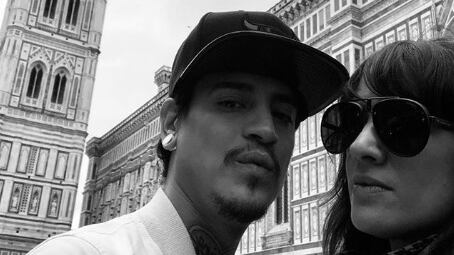 Asia Argento riparte da…Firenze: ecco il selfie sotto il Duomo insieme a un amico