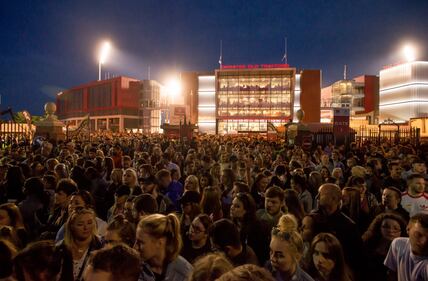 "One Love Manchester", il concerto in ricordo delle vittime dell'attacco terroristico 11