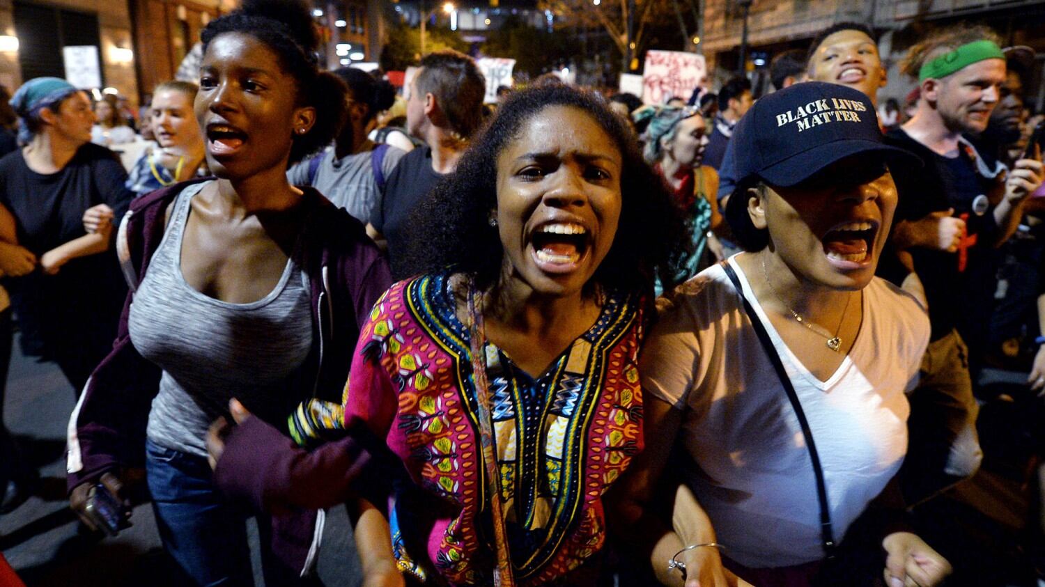 A Charlotte una pistola con le impronte di Keith Lamont Scott