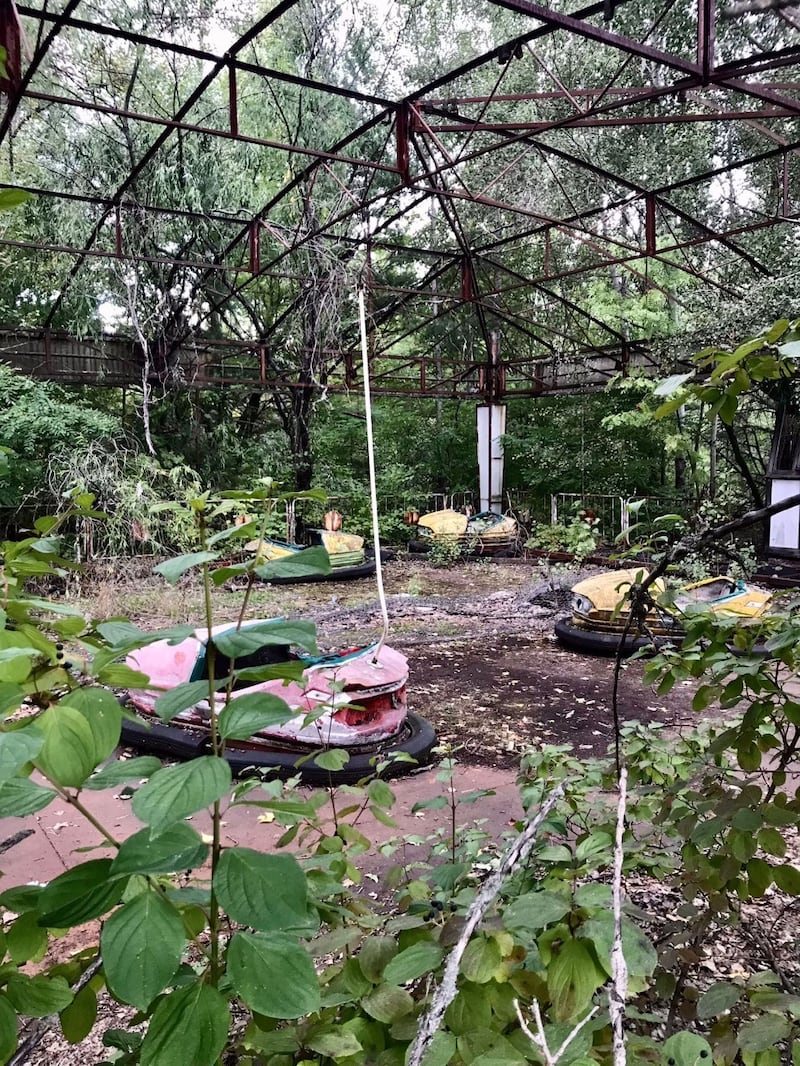 Cosa rimane degli autoscontri nel parco giochi di Pripyat