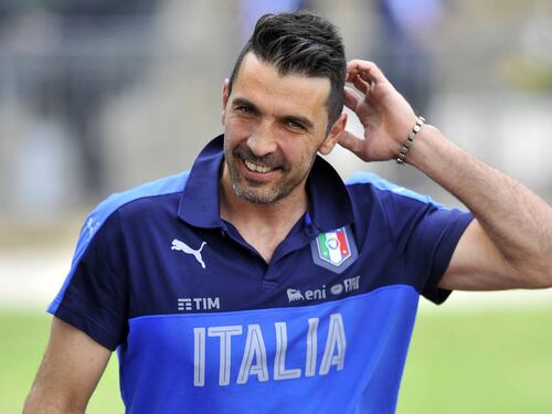 Buffon smentisce: "Liti a Cardiff? Non c'è nulla di vero"