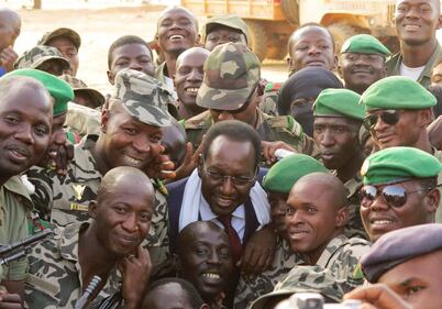 Mali, il presidente visita le truppe 9