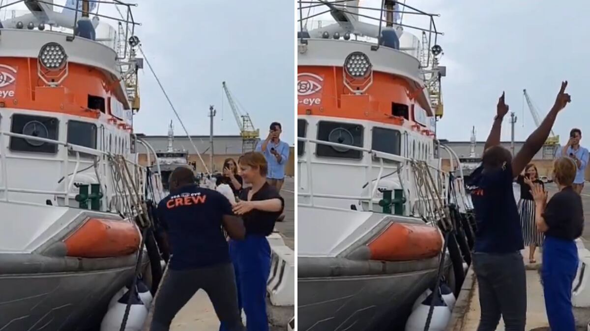 Ora le Ong tedesche battezzano le loro navi nei nostri porti: l'ennesima provocazione all'Italia