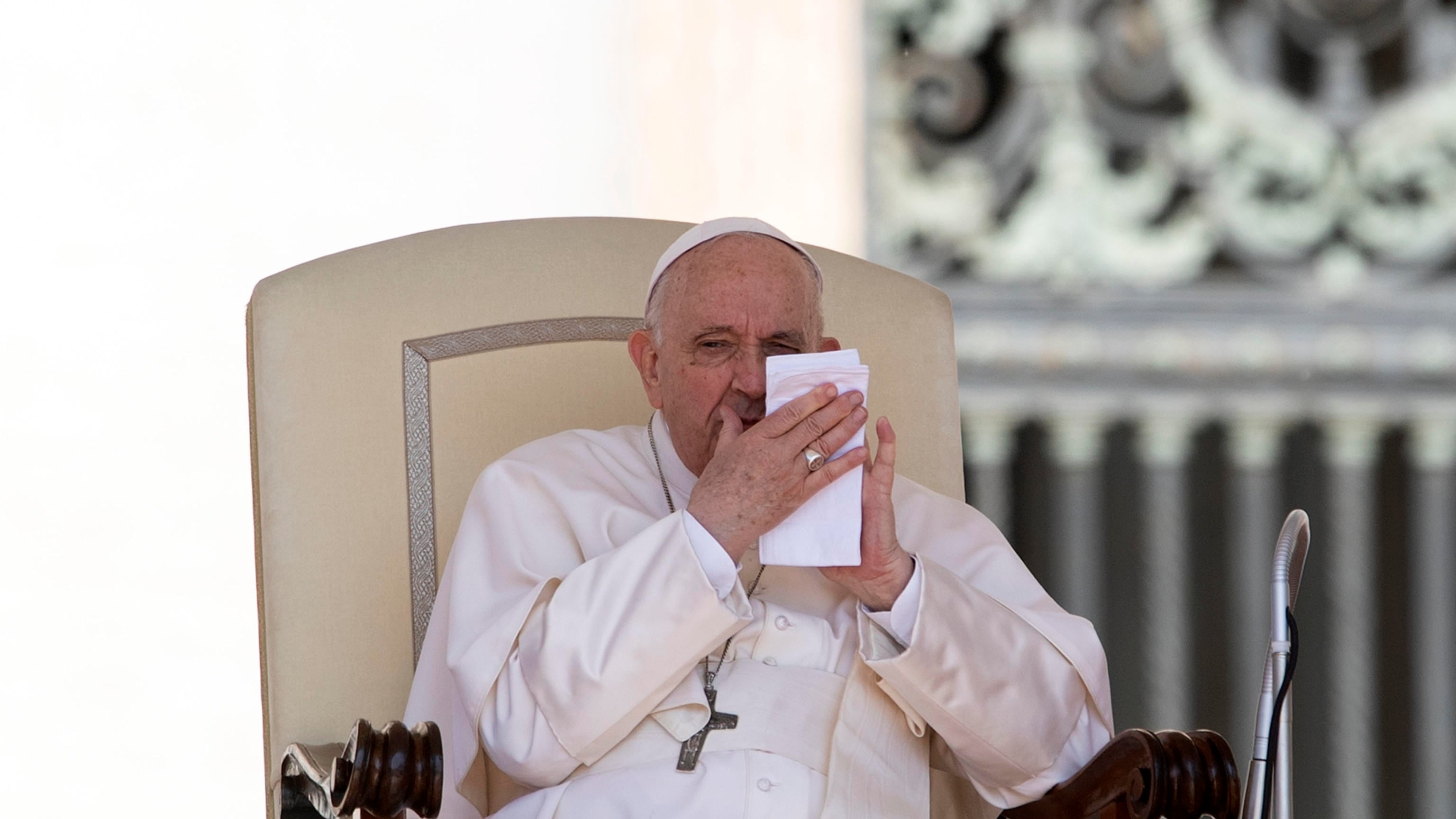 Il Papa pronto a scegliere: come può cambiare la Chiesa italiana