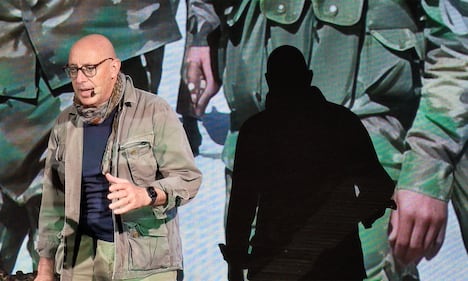 Gli occhi della guerra a teatro