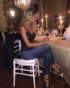 Costanza Caracciolo hot a Miami 12