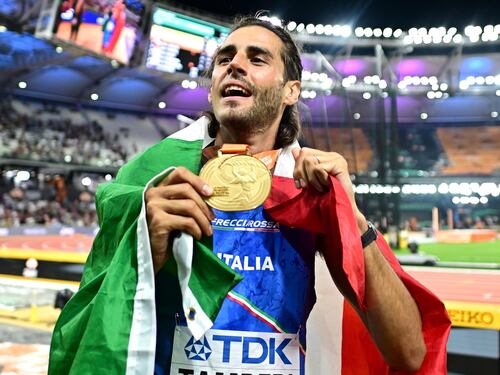 Tamberi vola sul mondo con il triplete dell'alto. E questo oro è tutto suo