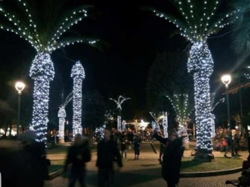 Civitanova, luci natalizie ambigue