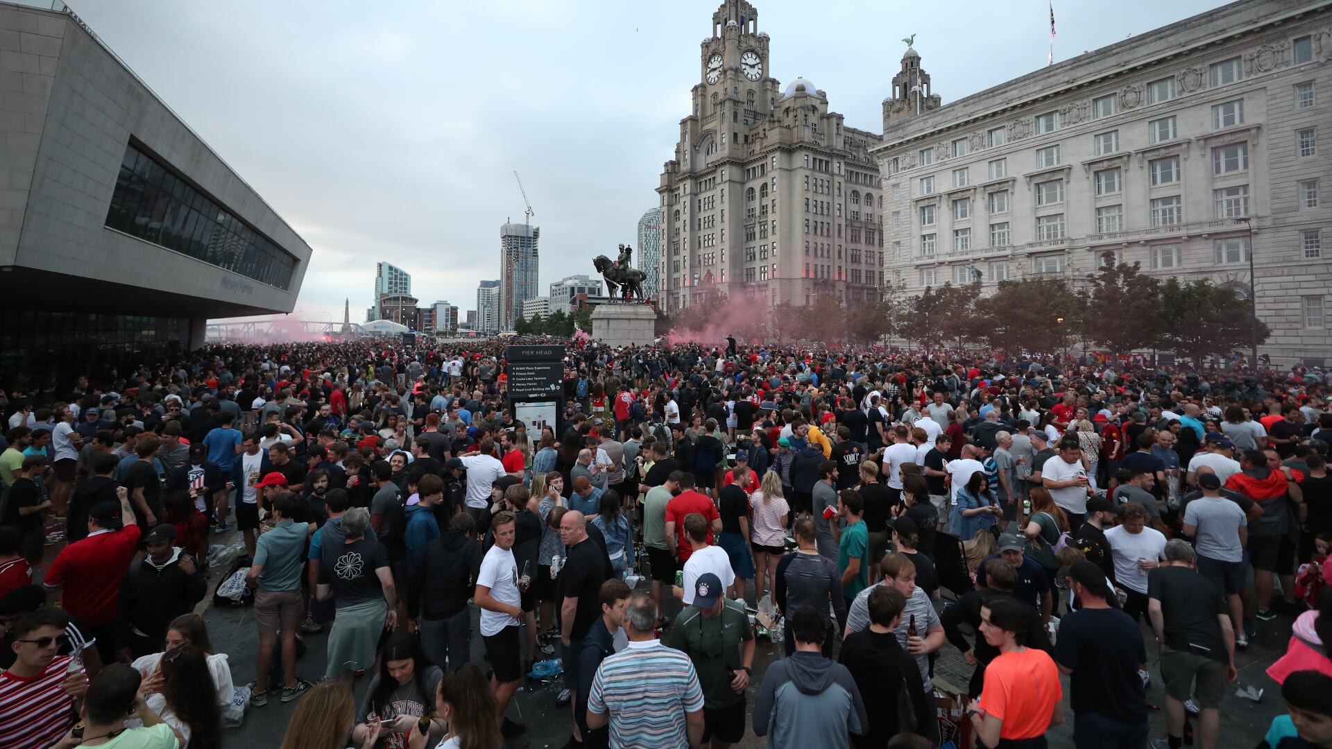 Liverpool re d'Inghilterra. È il riscatto della storia sui nuovi ricchi del calcio