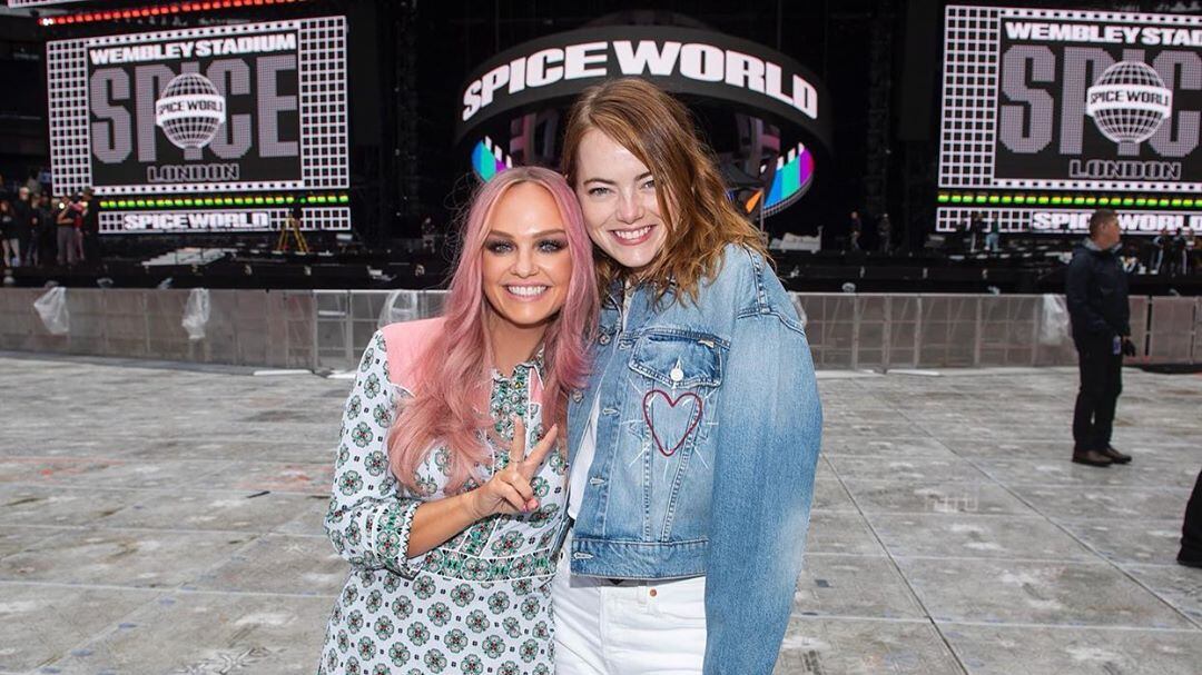 Emma Stone si rompe una spalla al concerto delle Spice Girls