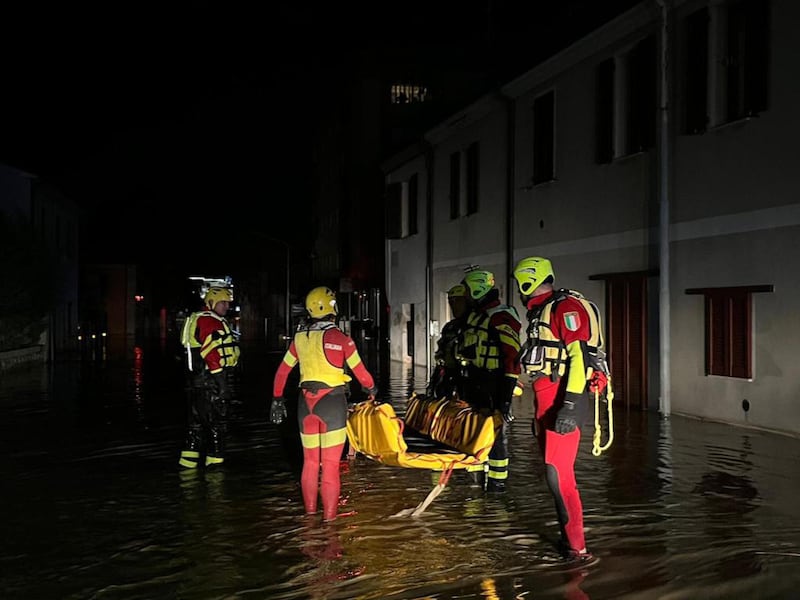 Danni e paura nelle Marche: l'alluvione travolge intere città 11