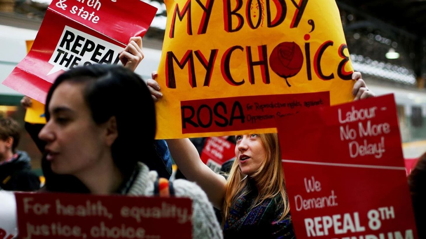 Le donne convertono l'Irlanda: libertà di aborto più vicina