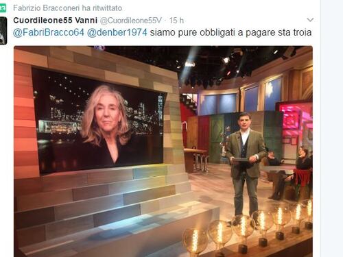 Bracconeri e il volgare insulto a Giovanna Botteri
