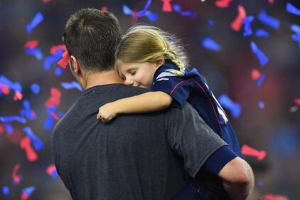 Tom Brady e Gisele Bündchen, il bacio dopo la vittoria del SuperBowl 4
