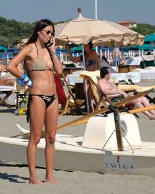 Elisabetta Gregoraci, super hot in bikini 11