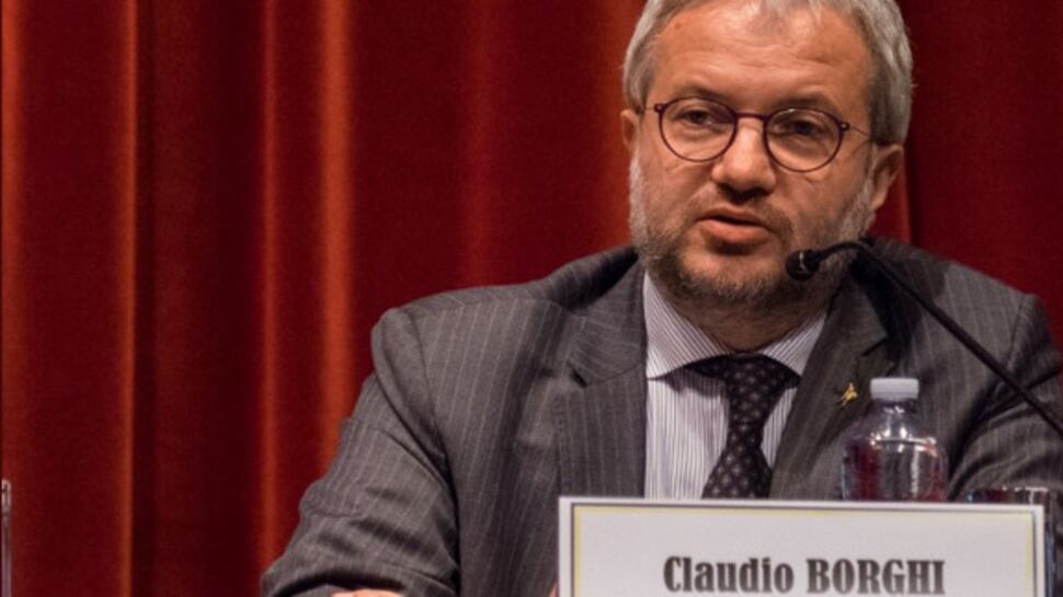 "Sei dannoso", "E tu pesi sullo spread". Il duello tra Monti e Borghi