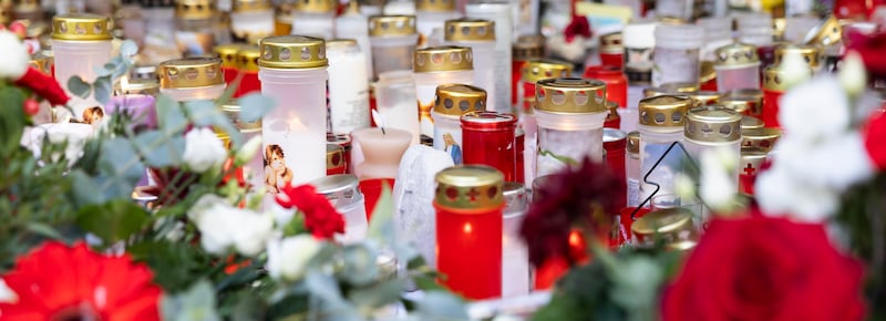 Crans-Montana, “Giù le mani dalle foto dei nostri figli”: i familiari contro la scelta del Comune di eliminare il memoriale
