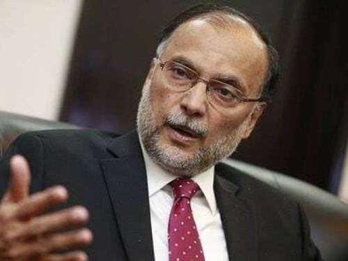 Tensione in Pakistan: ferito ministro dell'Interno durante manifestazione
