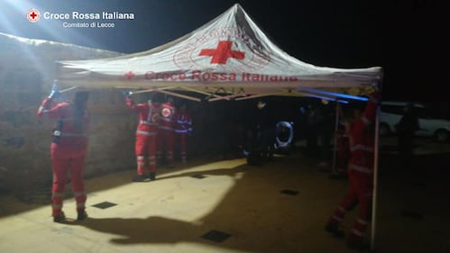 A Leuca sbarcano 50 migranti 6