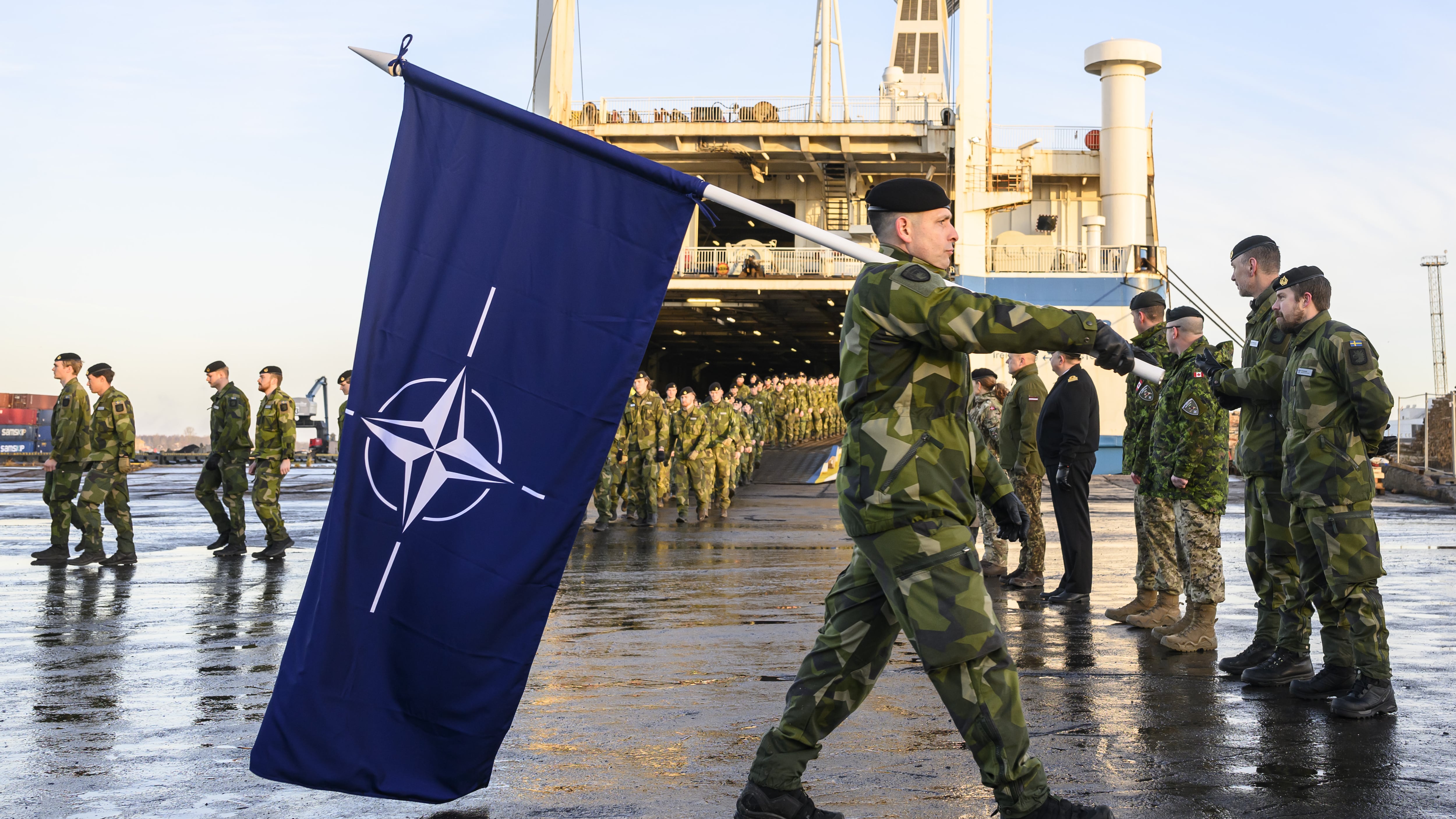 "Attacco entro il 2030". Allarme nella Nato per il rapporto degli 007