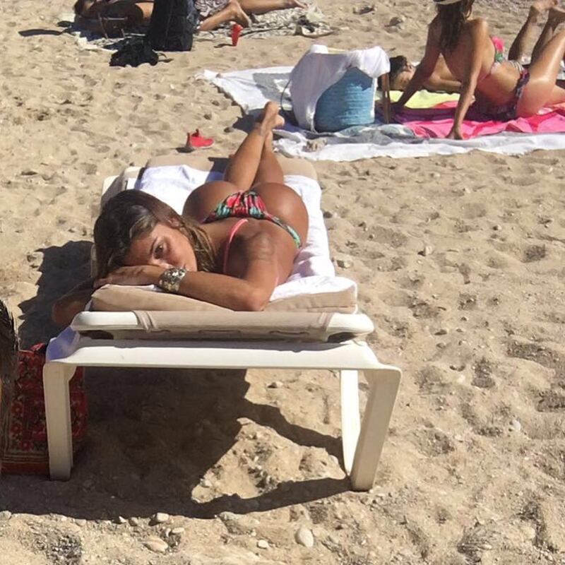 Belen Rodriguez, un'estate sexy e svestita  4