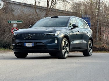 Volvo EX90, la gallery del nuovo SUV elettrico dall'incredibile comfort 19