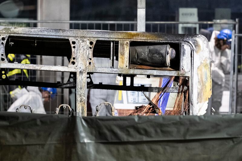 Bus in fiamme in Svizzera: le immagini 6
