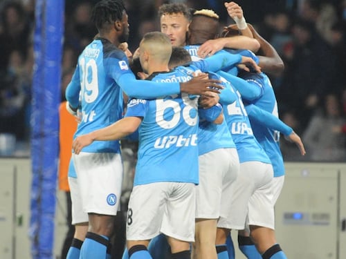 Il Napoli umilia la Juventus: 5-1 e scatto verso lo scudetto