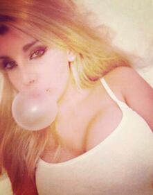 Charlotte Caniggia, lato B da urlo nella spa 2