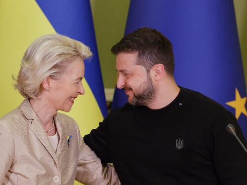 Zelensky tra Ue e paura. "Non dimenticatevi di noi"