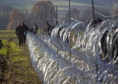 La Slovenia alza il muro 3