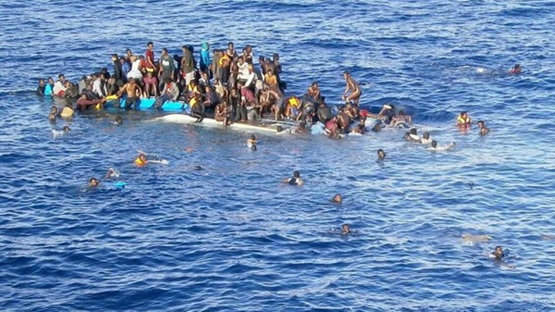 Nuova strage nel Mediterraneo: "Annegati oltre 200 migranti"