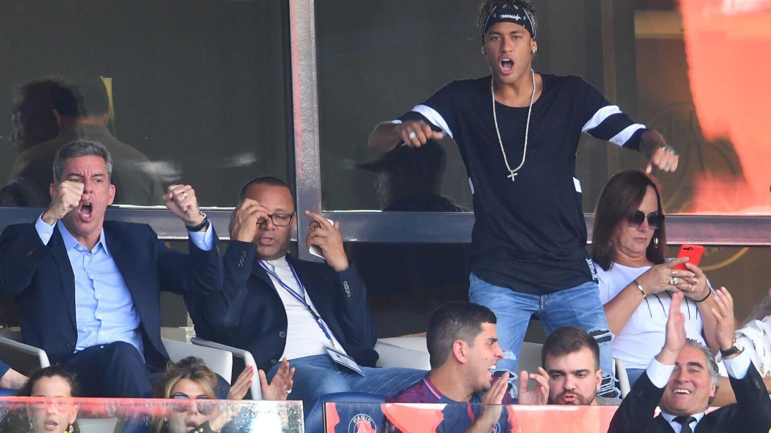 Neymar-Barça, scintille: il transfer non arriva e il brasiliano si infuria