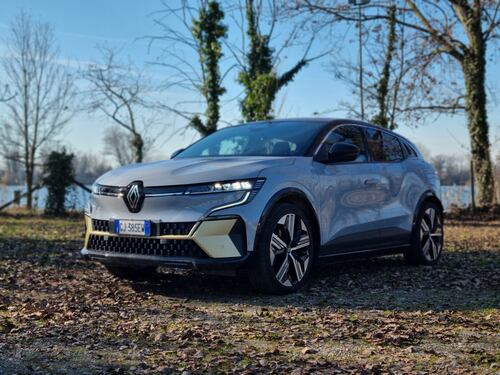 Renault Megane E-TECH: prova, autonomia e consumi del crossover elettrico