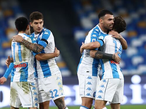 Super Lozano, al Napoli basta un tempo