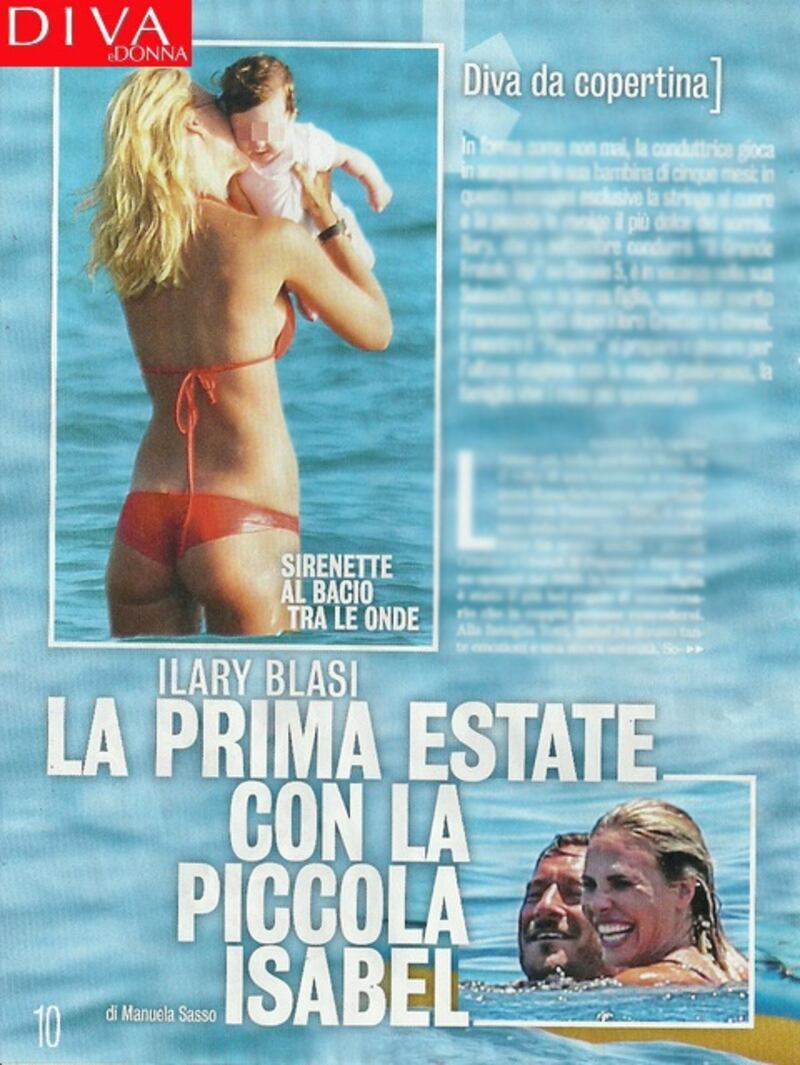 Ilary Blasi mamma tenerissima sulla spiaggia con la piccola Isabel 2