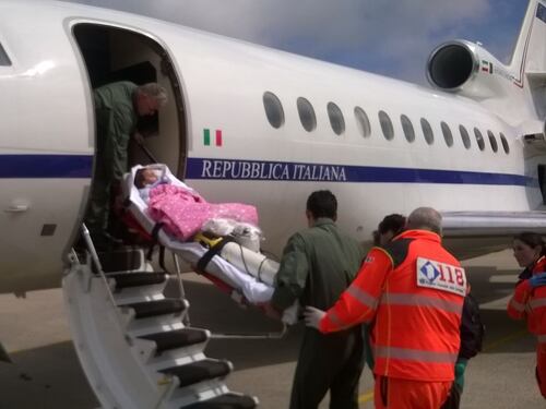 Quei voli dell'Aeronautica Militare Italiana a supporto della collettività