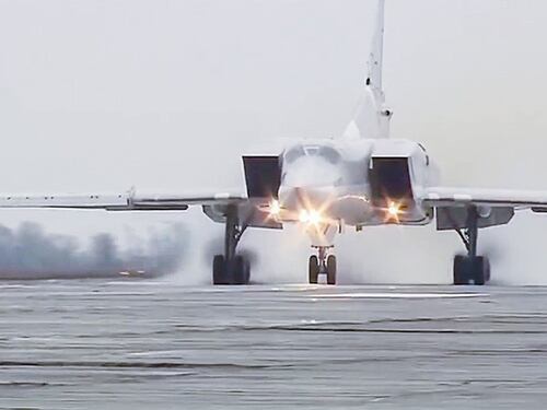 Primo raid dei bombardieri russi decollati dall'Iran