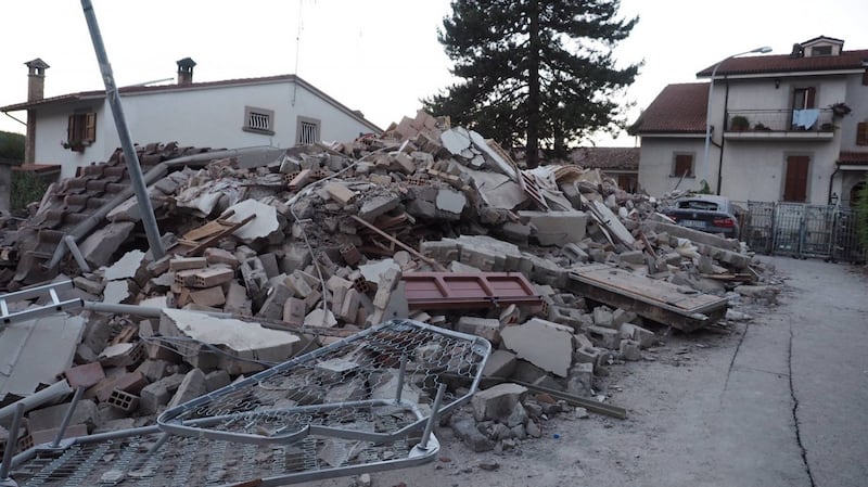 Lady Gaga per il terremoto: foto 39
